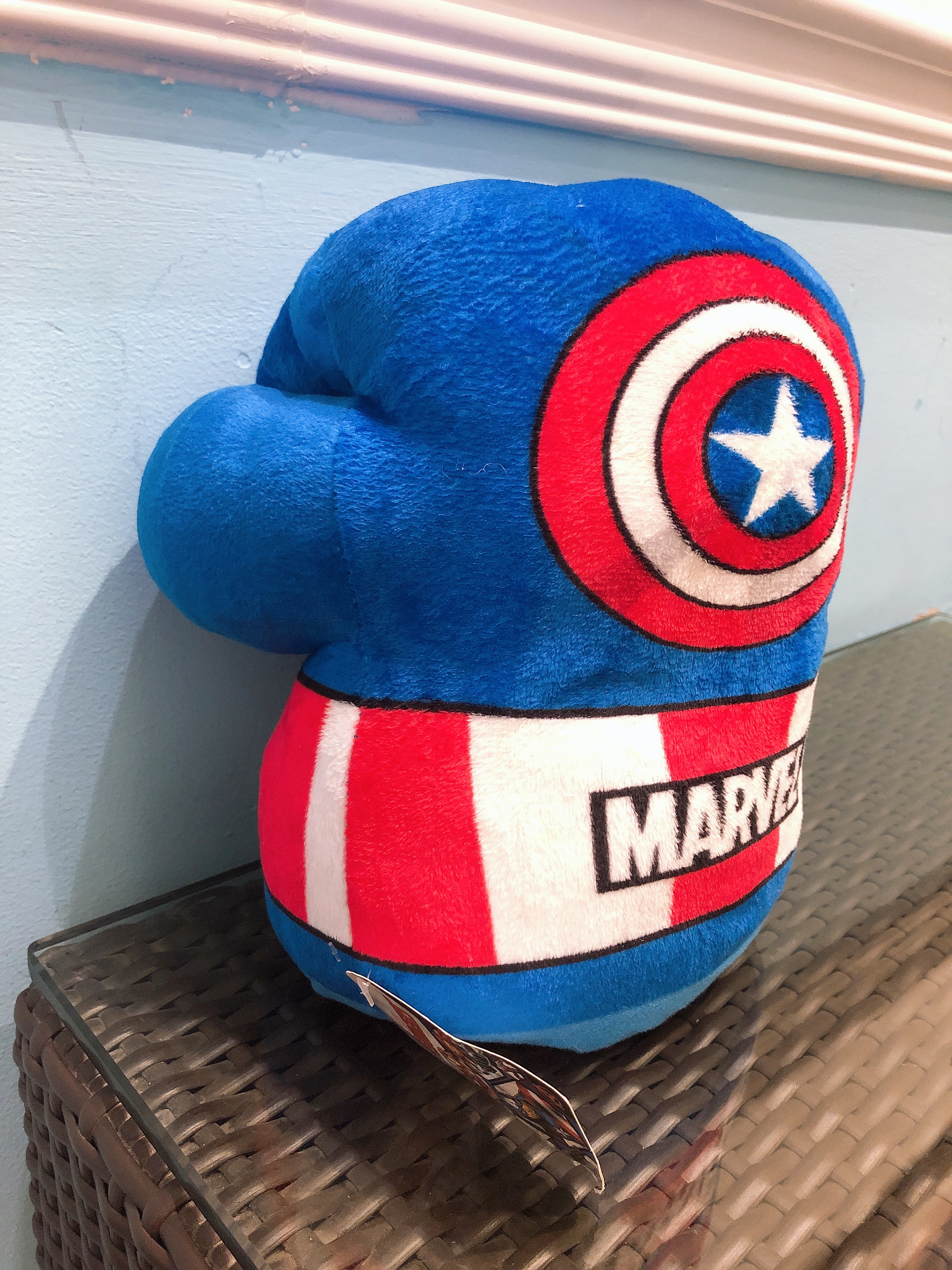 Gấu bông găng tay siêu anh hùng Captain America
