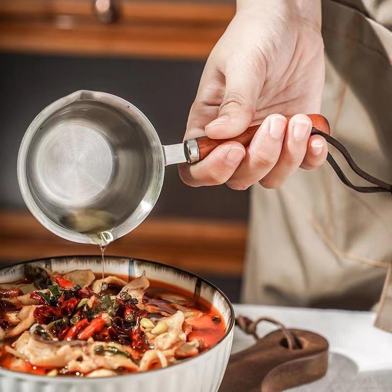 Giao hàng nhanh thép không gỉ 304 rót dầu dầu nóng nồi nhỏ rót dầu mini rót cà phê cốc đo phong cách Trung Quốc năng lượng đa động năng đậu nành ba lớp