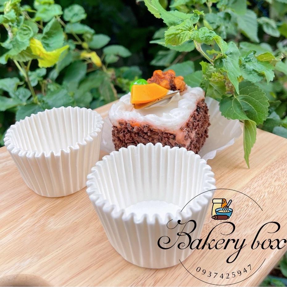 1 Cây Cup Giấy Mềm Trắng Nướng Bánh - Lót Bánh Bao Hấp