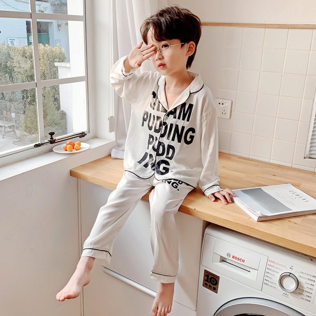 Pijama lụa dài tay in chữ cho bé từ 6-28Kg SUMO KIDS, Bộ đồ ngủ dài tay cho bé trai và bé gái mặc đều xinh