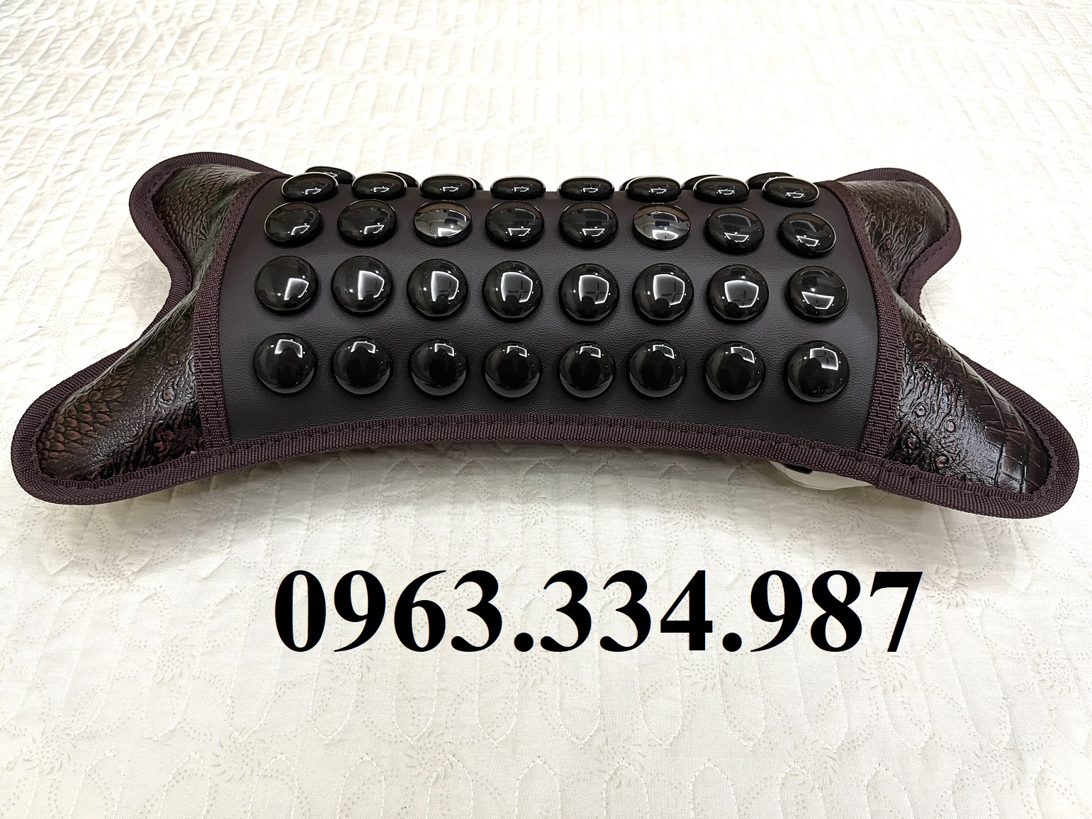 Gối đá nhiệt nóng tourmaline Fanocare kết hợp 2 viên đá từ tính giúp giảm mỏi vai gáy