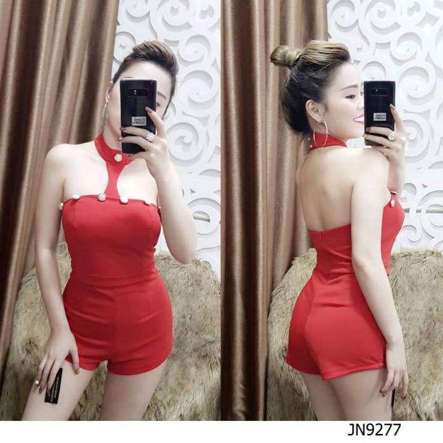 Jump ngắn cổ yếm đính nút