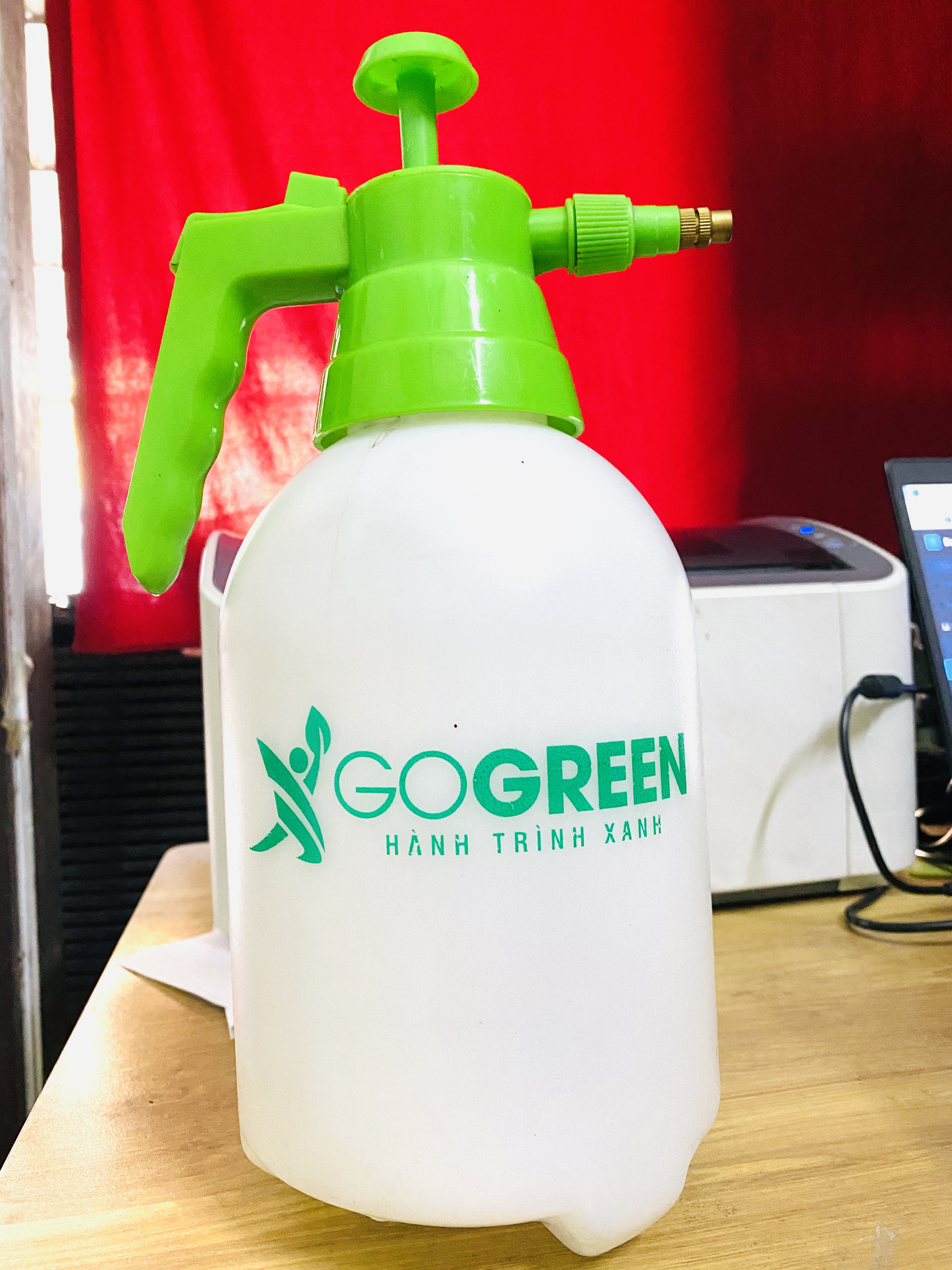 Bình phun tưới cây cầm tay cao cấp gogreen 2L