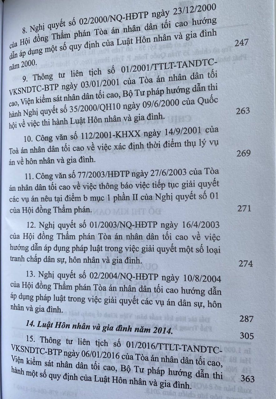 Sách - 100 Câu Hỏi Về Giải Quyết Vụ Việc Hôn Nhân Và Gia Đình Tại Tòa Án