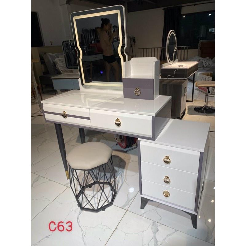 Bàn trang điểm nhập khẩu