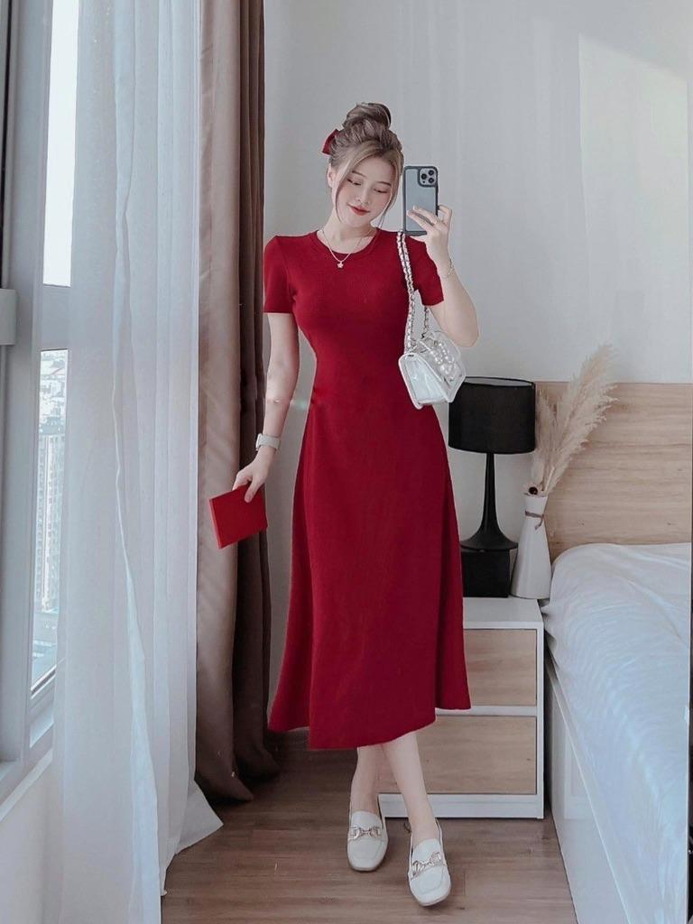 Đầm body thun dáng midi xẻ tà