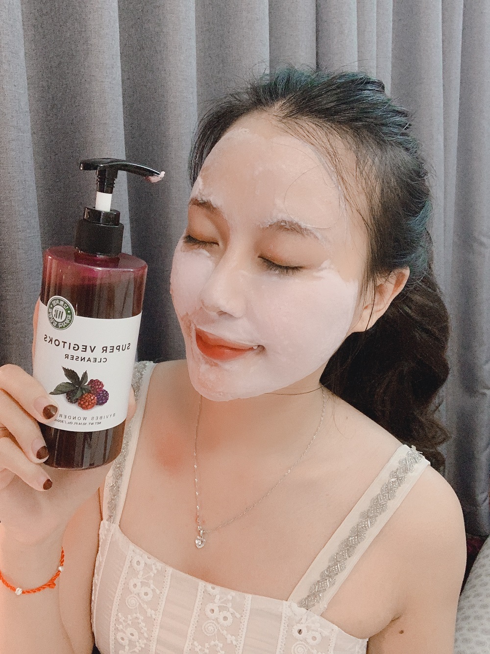 Sữa Rửa Mặt Sủi Bọt Khí 3 in 1 Tẩy Trang - Rửa Mặt Thải Độc Tố Wonder Bath Super Vegitoks Cleanser Purple 300ml