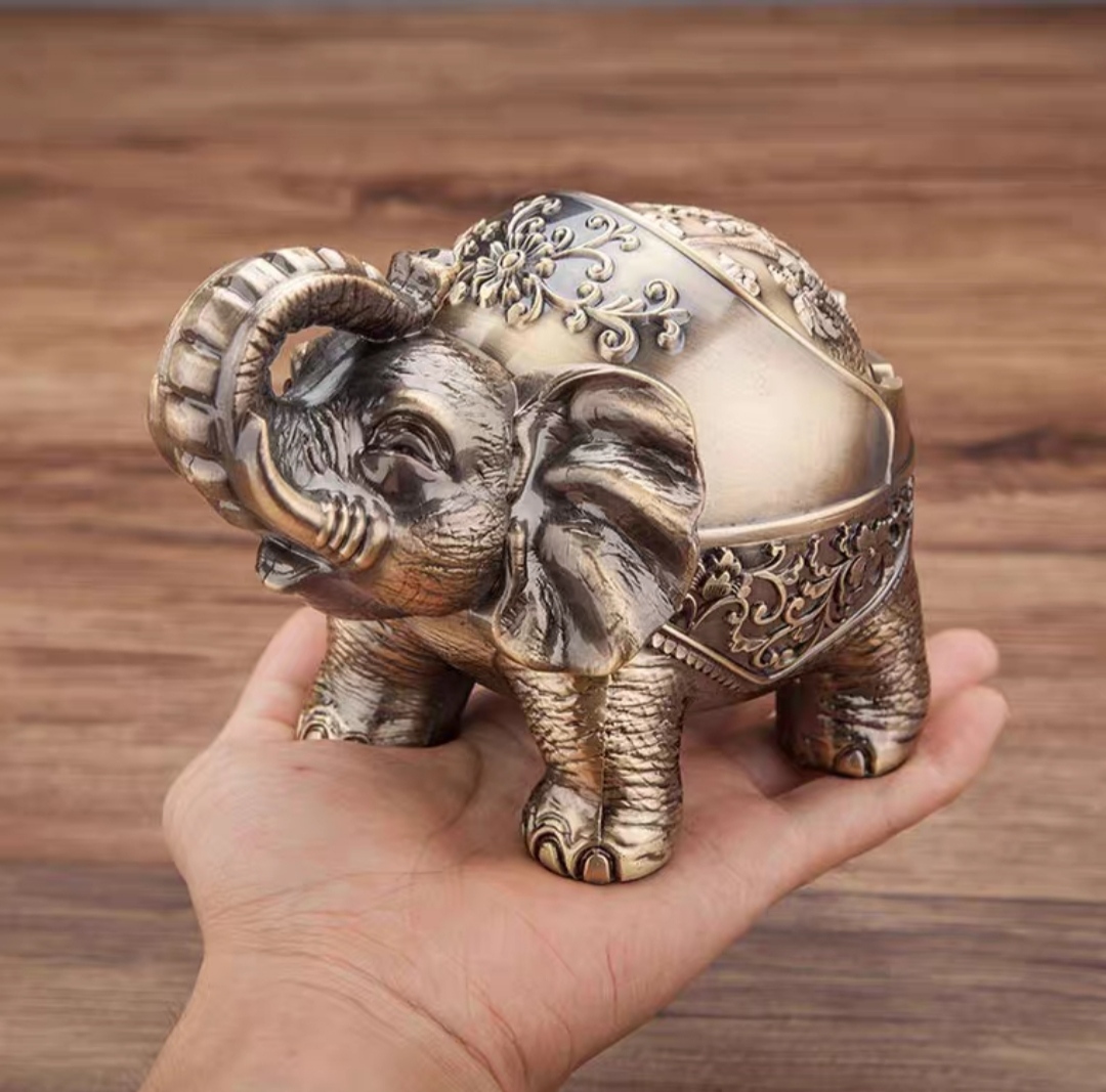 Gạt tàn thuốc hình con thỏ bằng đồng
