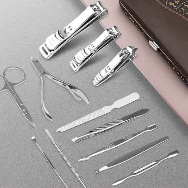 Bộ dụng cụ chăm sóc móng tay kìm kéo bấm móng 12 món