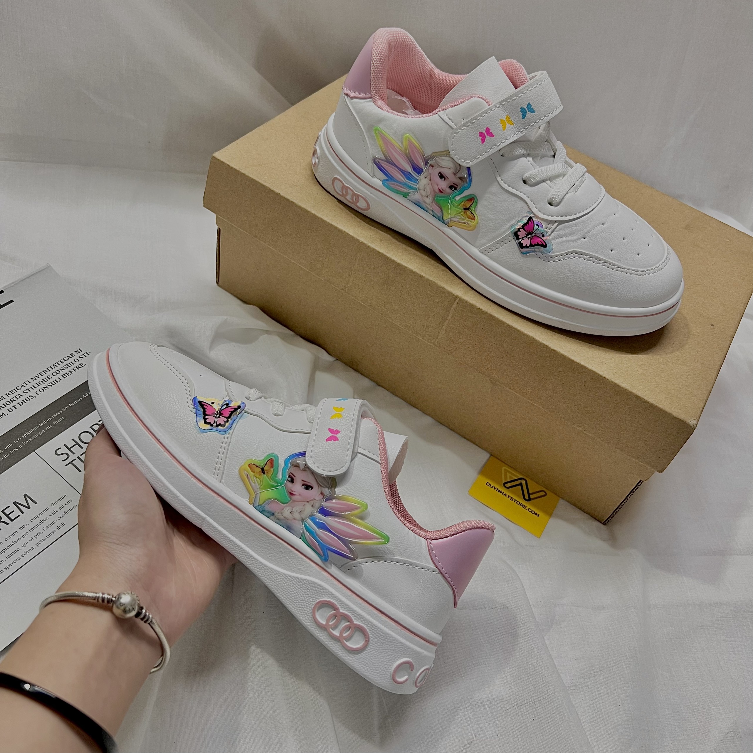 Giày Thể Thao Em Bé Gái Elsa Công Chúa Màu Trắng Hồng Tím Đẹp Duy Nhật Store Uzzang Đẹp Êm Sneaker Bata Size Lớn Dán Dây