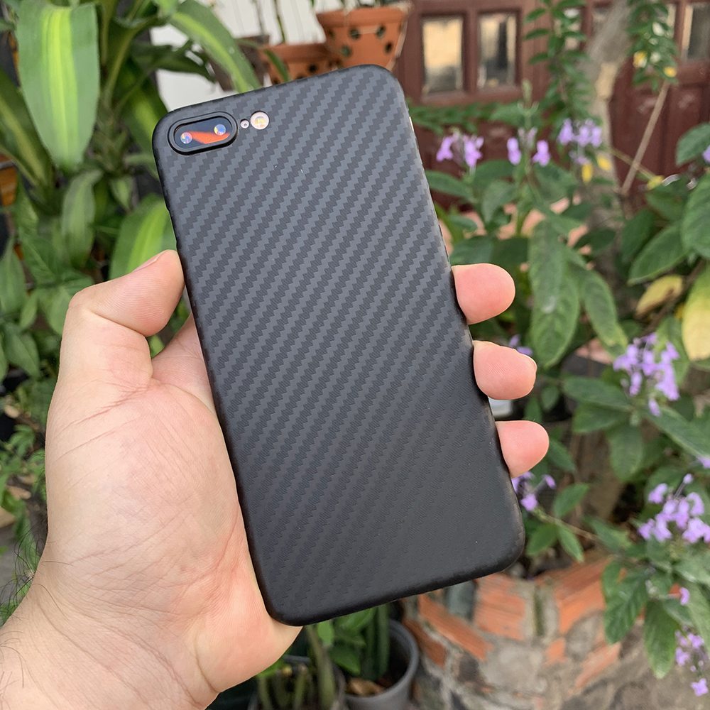 Ốp lưng siêu mỏng, vân carbon dành cho iPhone 7 Plus / iPhone 8 Plus - Màu đen