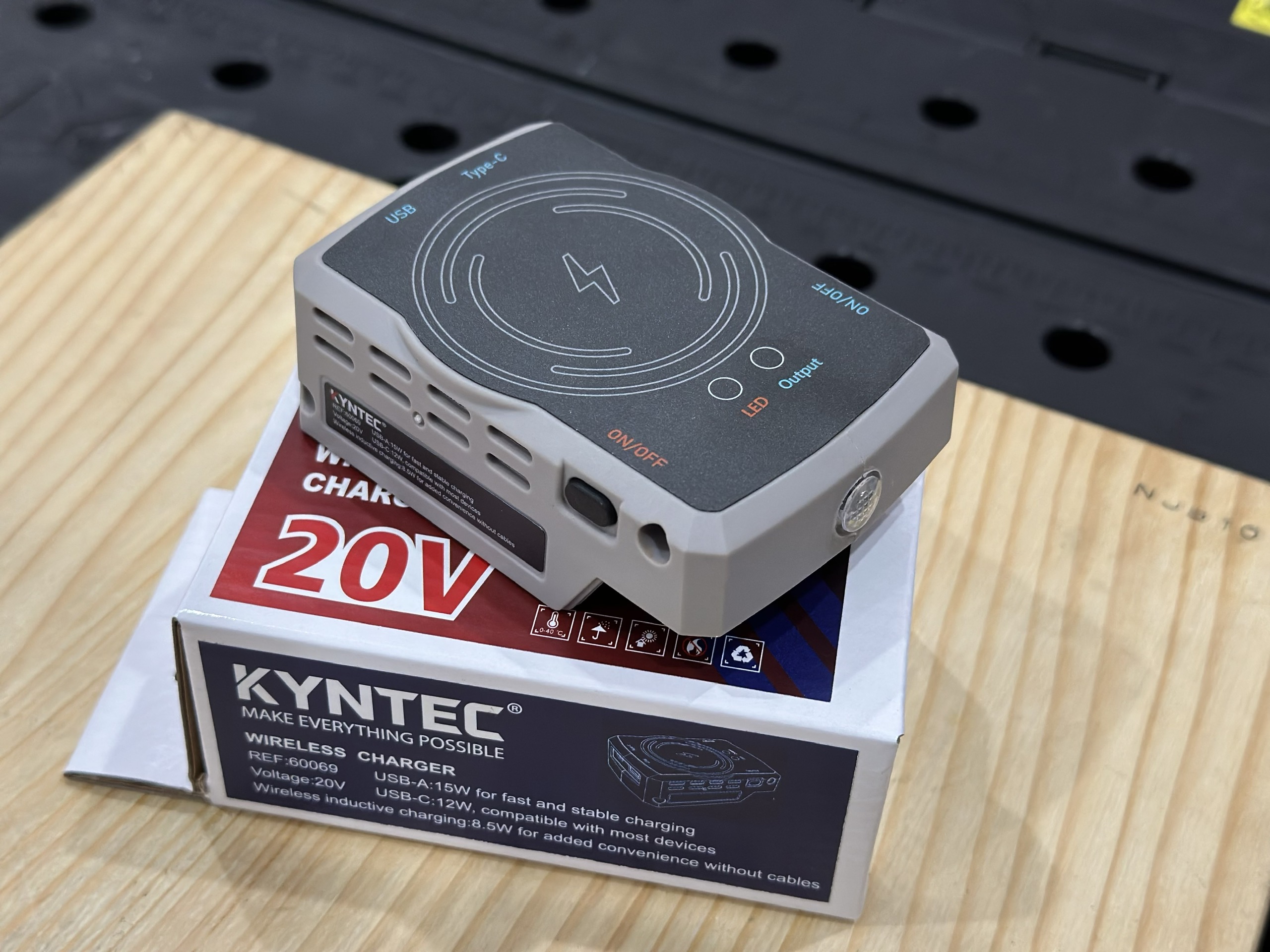 Dock Sạc Không Dây Kynko Kyntec Hàng chính hãng