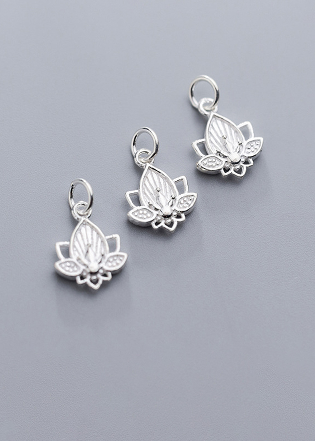 Combo 2 cái charm bạc hình nụ sen treo - Ngọc Quý Gemstones