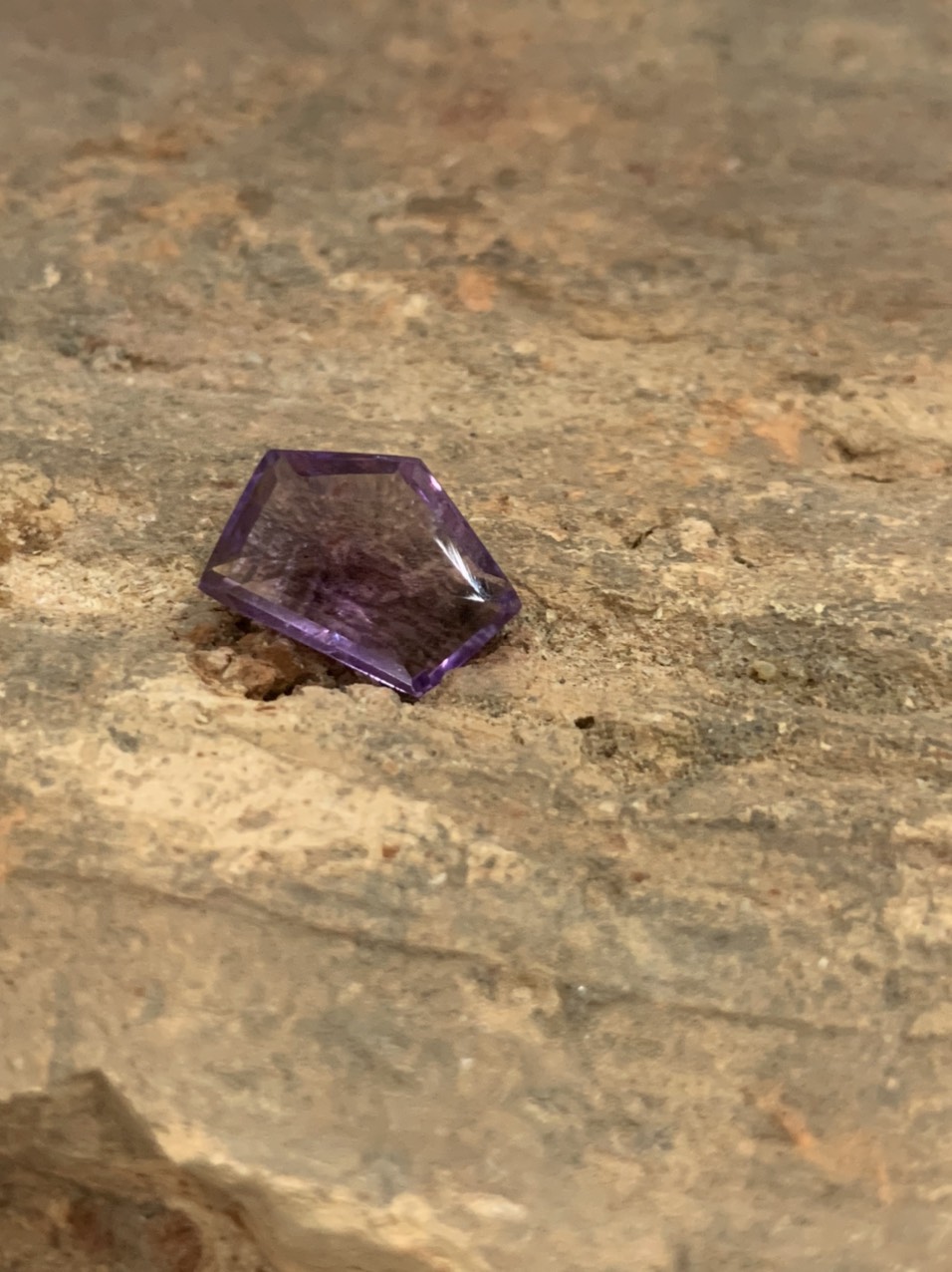 Viên đá thạch anh tím (Amethyst) thiên nhiên_HA-G000525