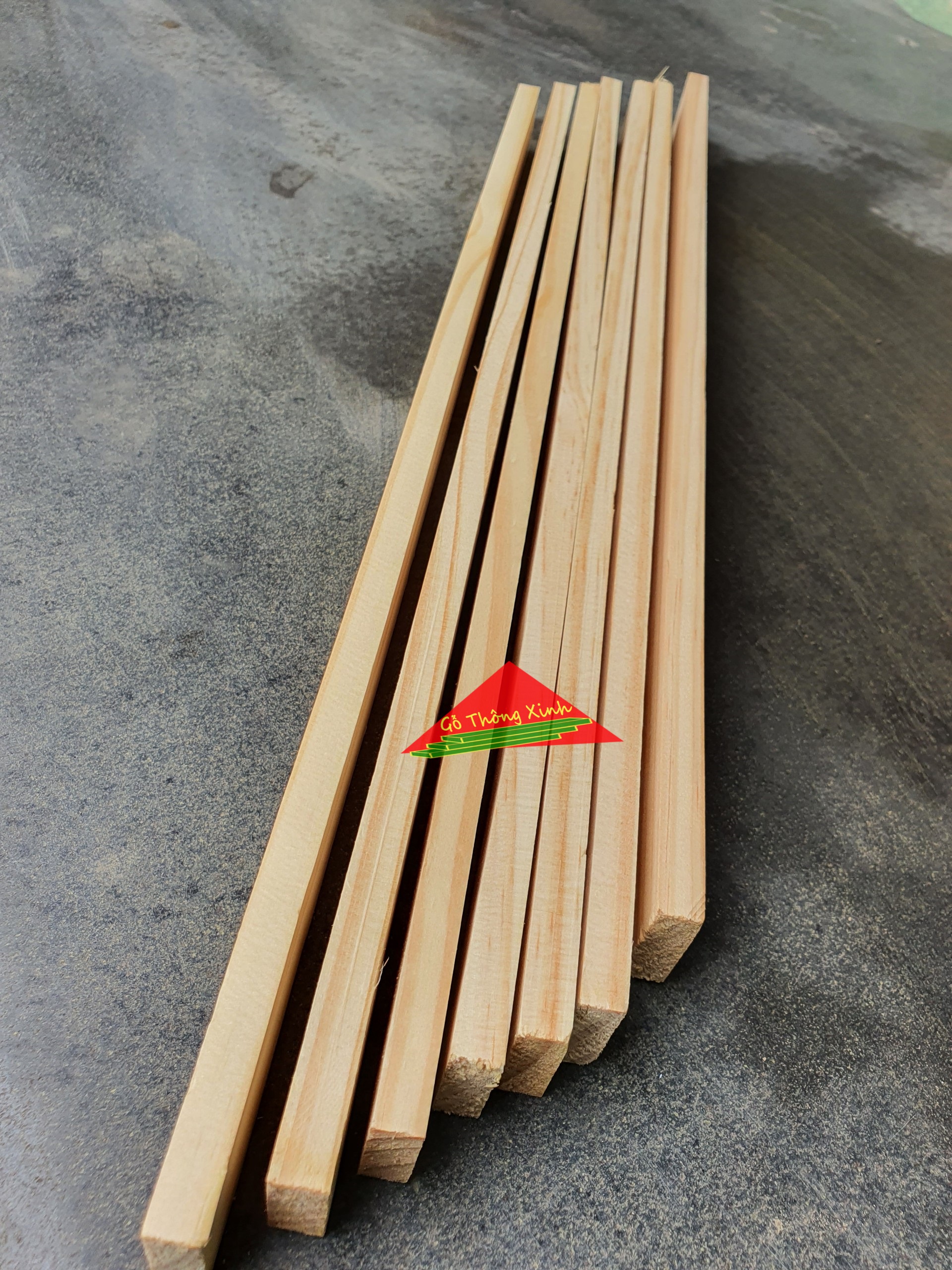 Thanh gỗ thông dày 1cm,rộng 3cm,dài 50cm dùng làm nẹp chỉ, làm thùng gỗ decord, đóng chuồng thú cưng, DIY