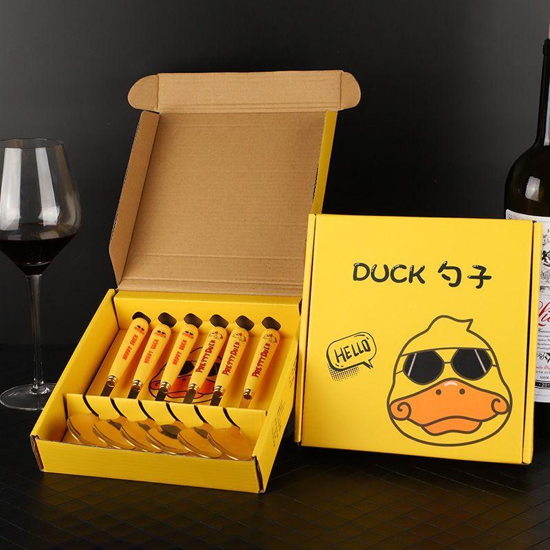 SET 6 MUỖNG THÌA INOX VỊT VÀNG DUCK CÁN DÀI DỄ THƯƠNG KÈM HỘP ĐỰNG XINH XẮN