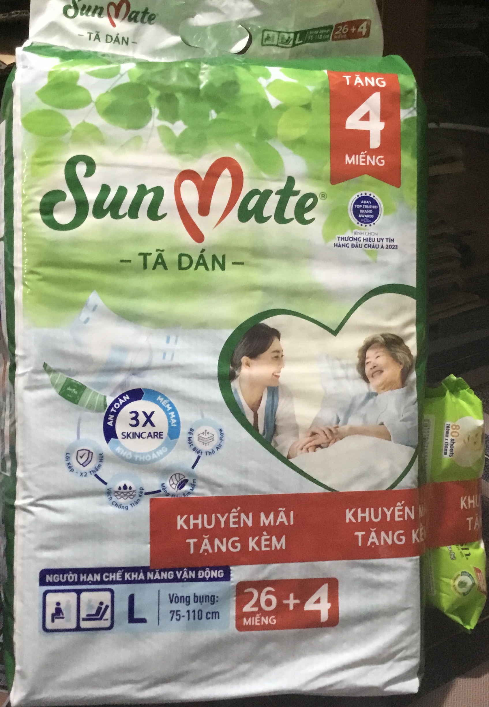 (Mẫu Mới) Tặng Kèm 1 Gói Khăn Ướt 80 Tờ - Tã Dán Sunmate L26 +4 (30 Miếng) - Tã Dán Cho Người Lớn (Bằng Size Và Tiết Kiệm Hơn Sunmate ML18) -Hsd Luôn mới