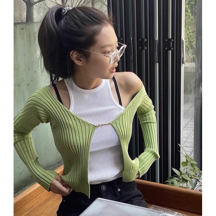 Set áo jennie cardigan xanh lá và croptop trắng