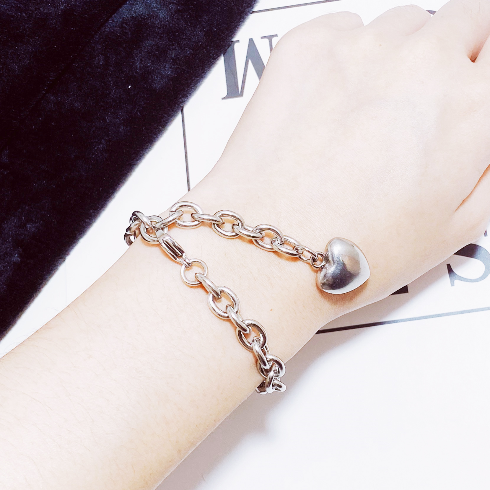 Lắc tay unisex nam nữ trái tim