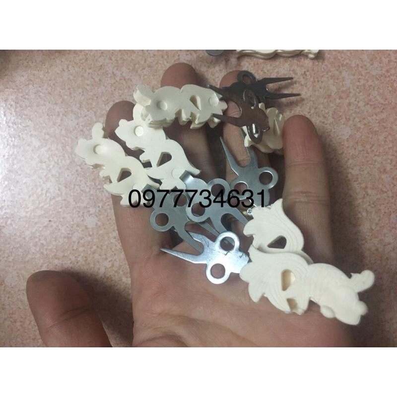 Xiên chuối nhựa sài gòn loại đẹp cho chim chào mào, vành khuyên các loại