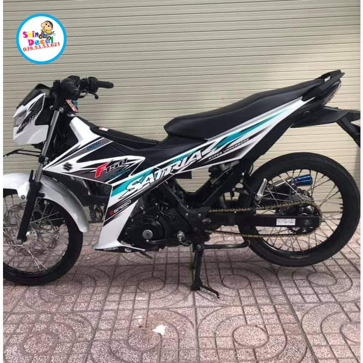 Tem xe satria fi dán xe trắng