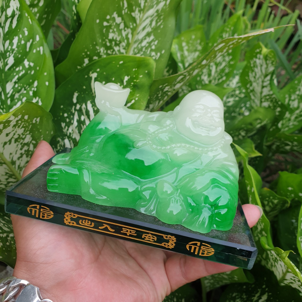 Tượng phật di lặc ngọc đá phong thủy có ngăn nước hoa gắn ô tô, để bàn làm việc