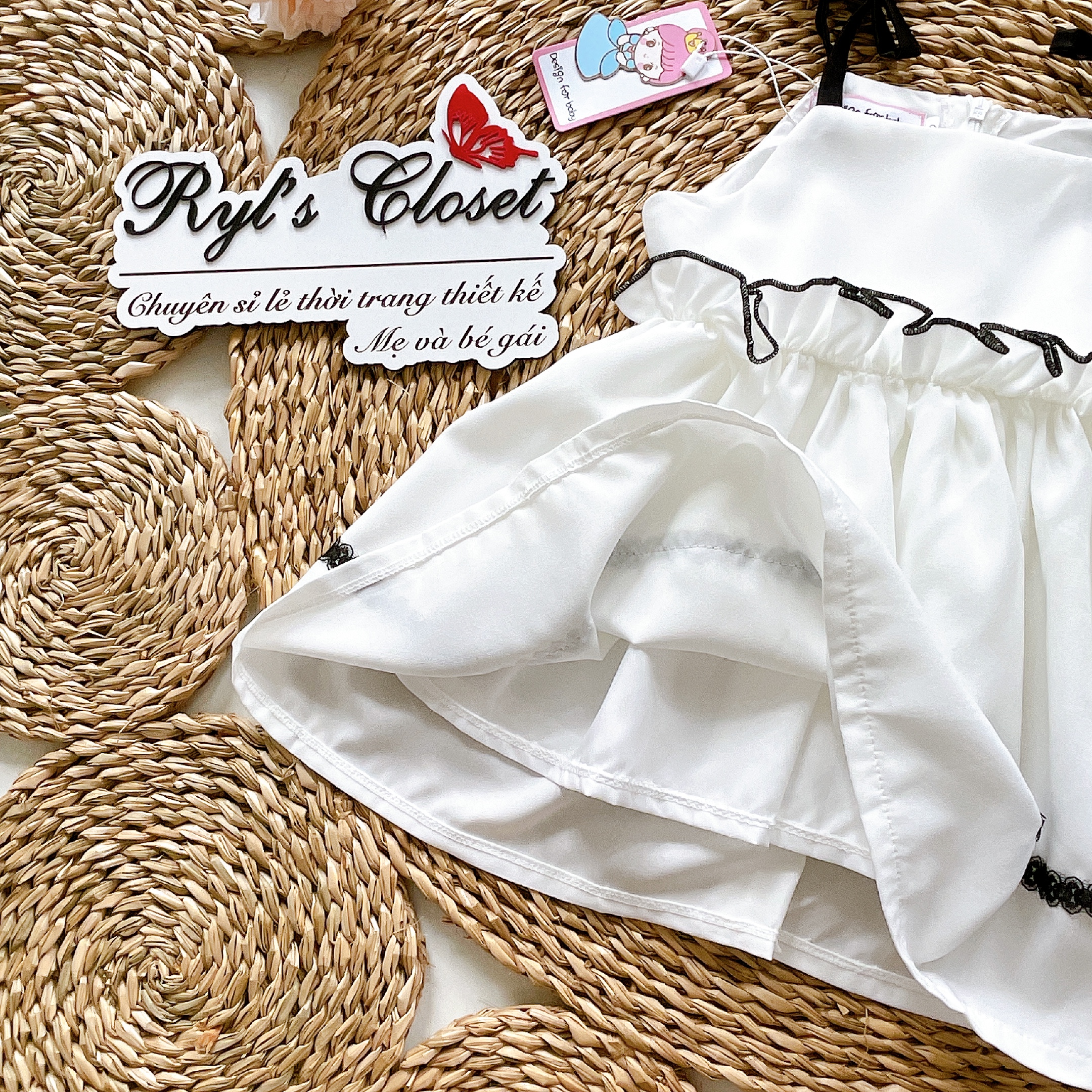 Váy Trắng 2 Dây Bé Gái 4 Đến 30kg Chất Đũi Lót Lụa 2 Lớp Tặng Kèm Turban