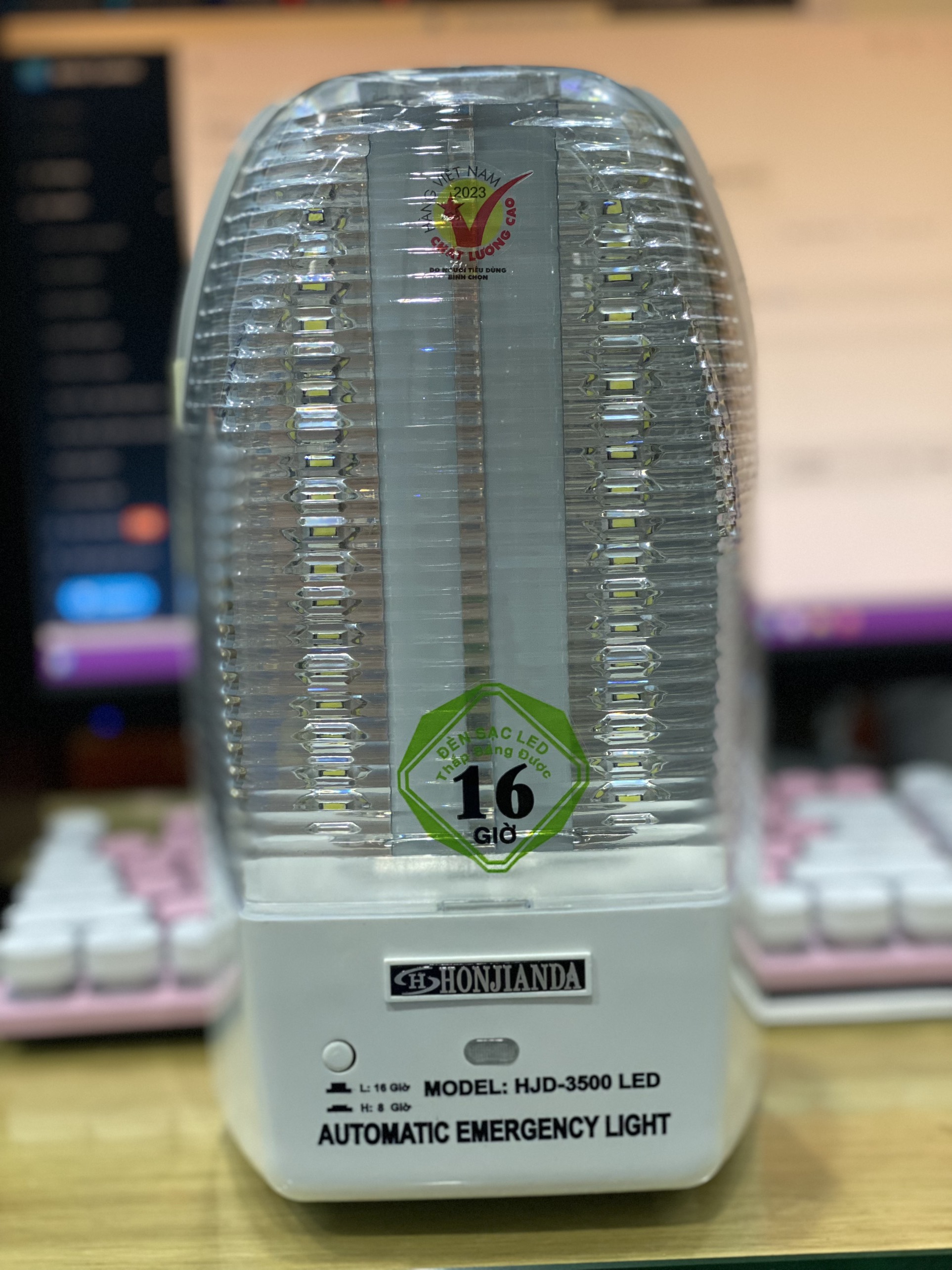 Đèn sạc tích điện chiếu sáng khẩn cấp Honjianda HJD-3500 LED - Hàng chính hãng