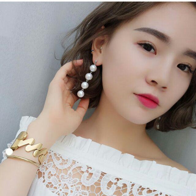 Khuyên ngọc trai dài