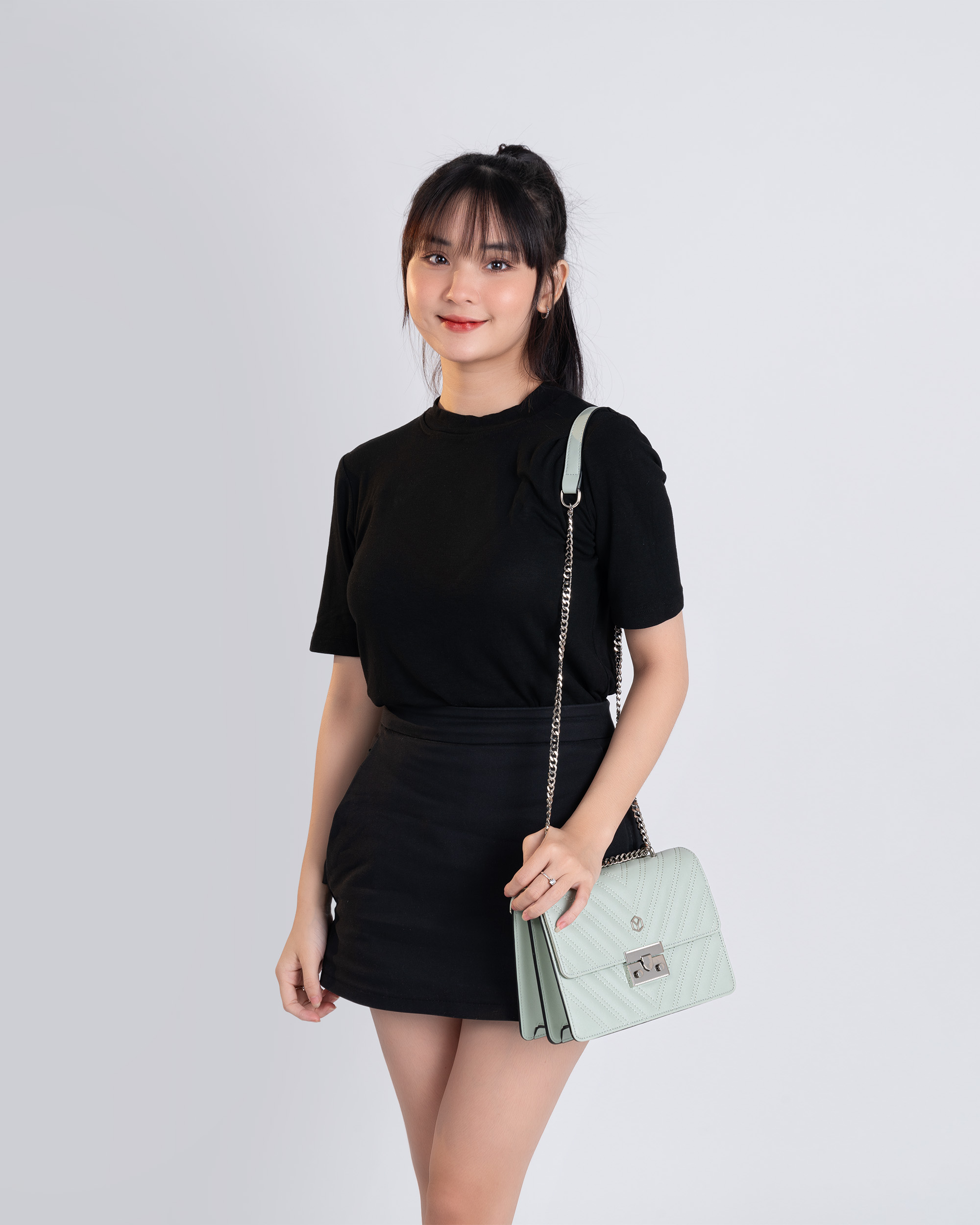Túi Yuumy ( Thời trang nữ đi tiệc size 21 - Túi đeo chéo da Seasand YN137 )