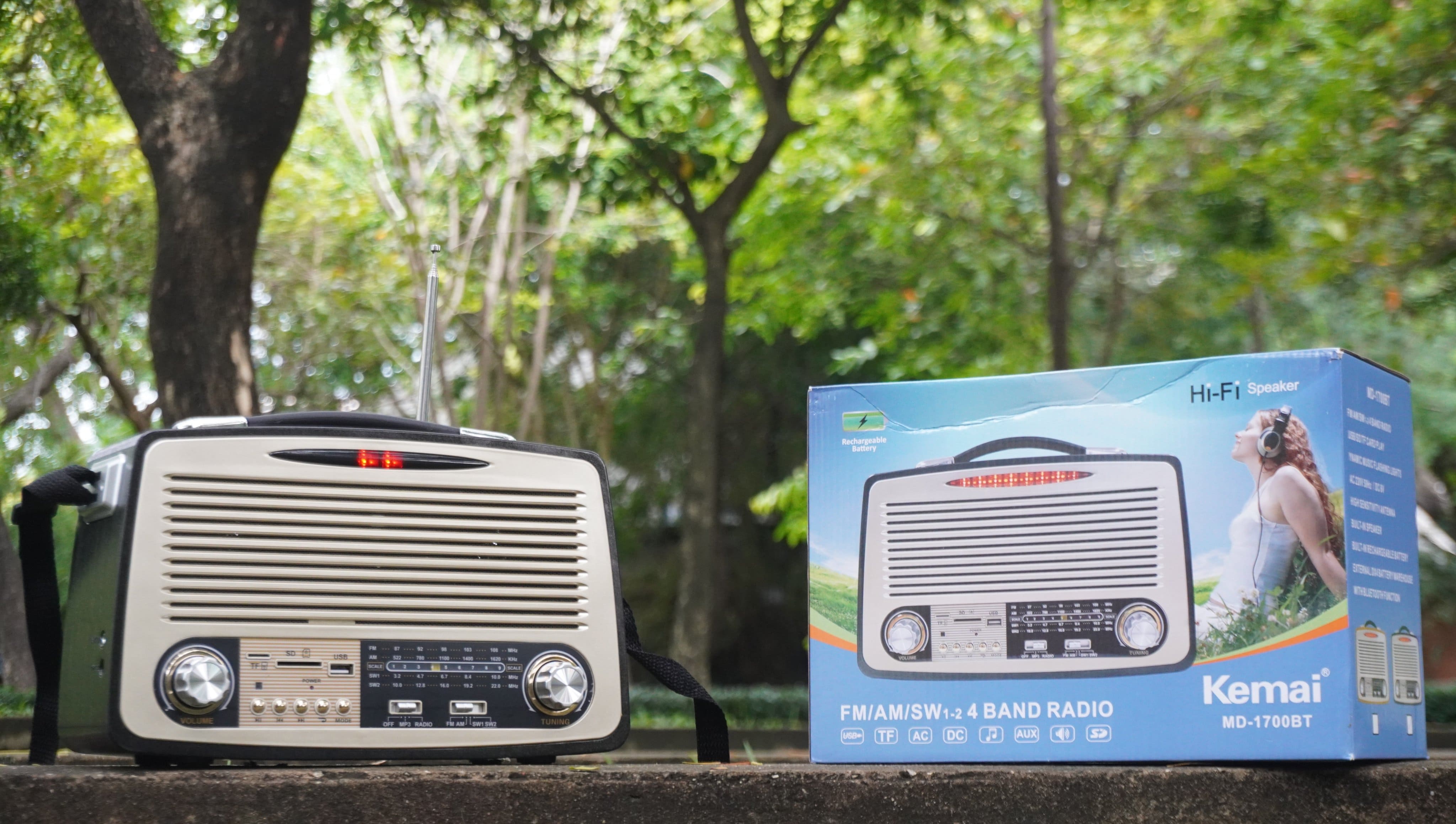 Đài FM Bluetooth MD-1700BT - Loa bluetooth kết hợp đài radio 4 băng tần FM, AM, SW1, SW2 - Phong cách cổ điển vintage - Vỏ gỗ sang trọng, bass trầm ấm - Đầy đủ kết nối Bluetooth, AUX, USB, SD card