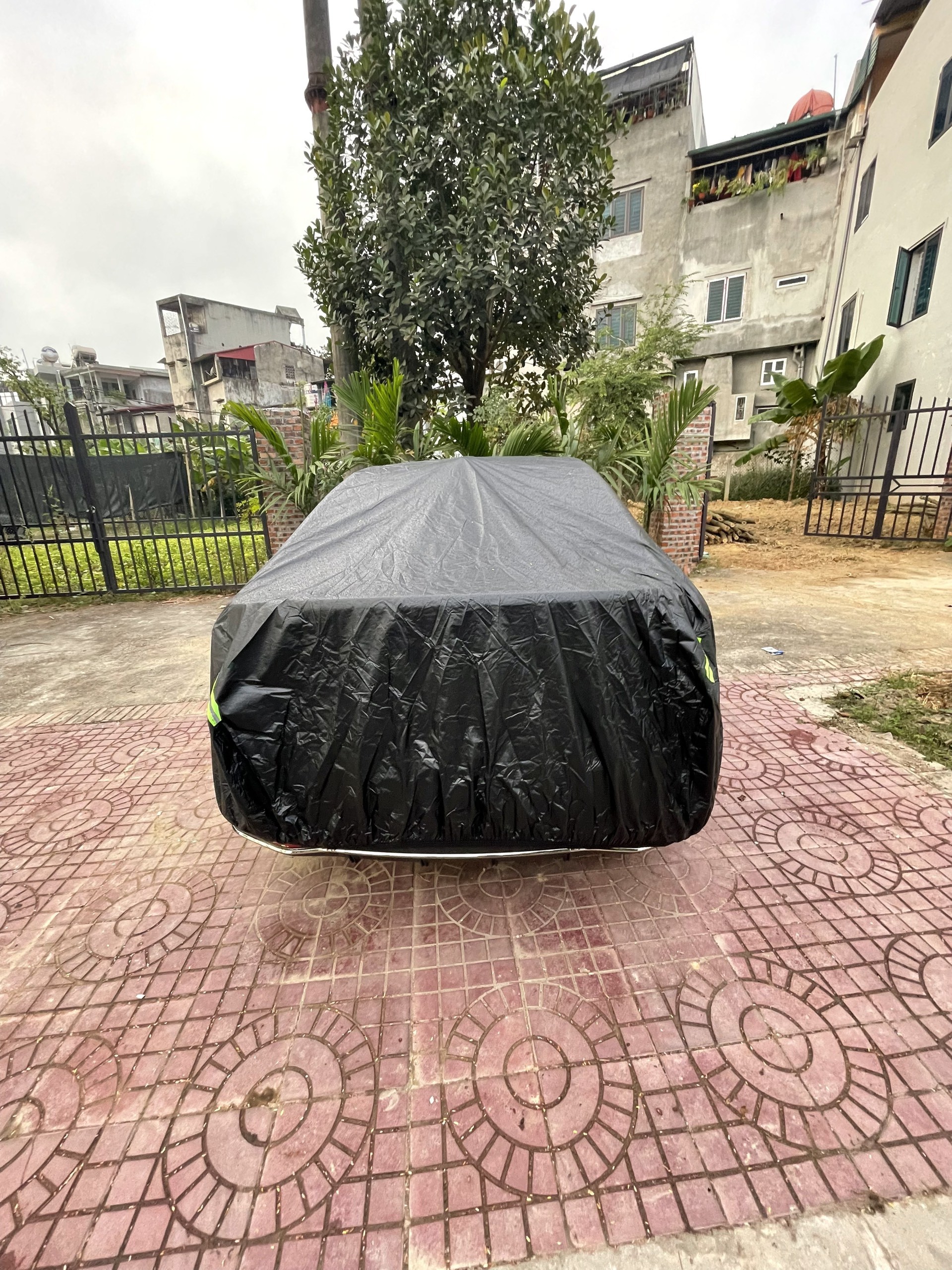 Bạt phủ ô tô dành cho Vinfast VF8 - màu đen  bạt phủ trong nhà và ngoài trời