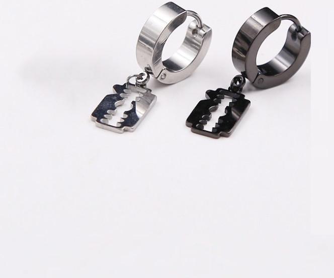 Bông Tai Nam Tòn Ten Lưỡi Lam Titan Ko Rỉ TT 2339 - 1 Cặp