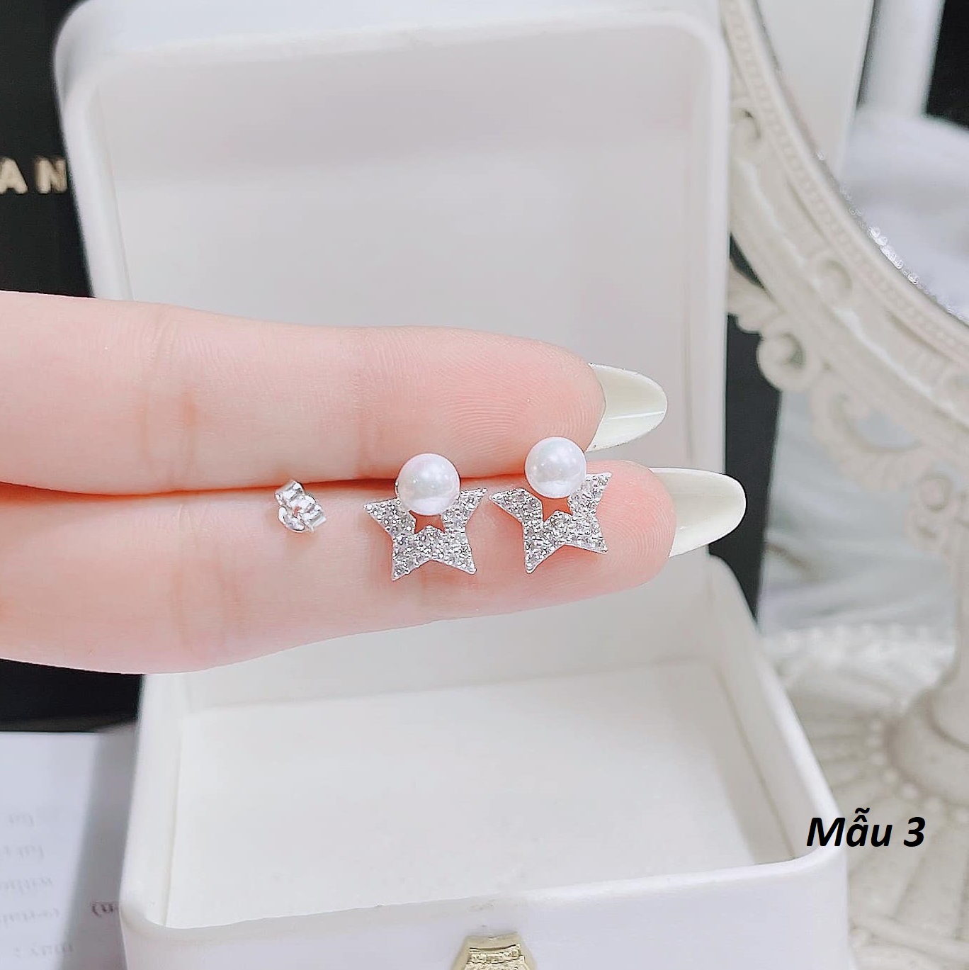 Bông tai bạc nụ xinh chất liệu bằng bạc MS054