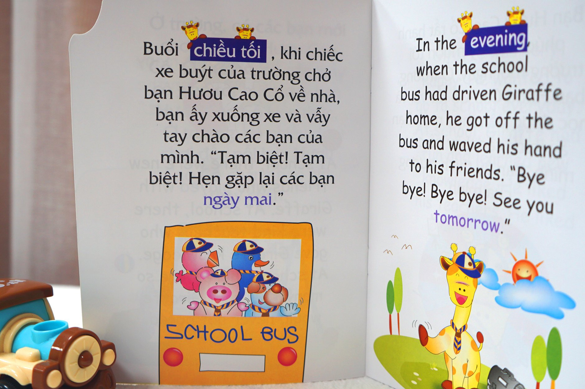 Bộ 12 Truyện tranh song ngữ Việt Anh rèn thói quen tốt cho bé - Đinh Tị - thích hợp bé 3-12 tuổi