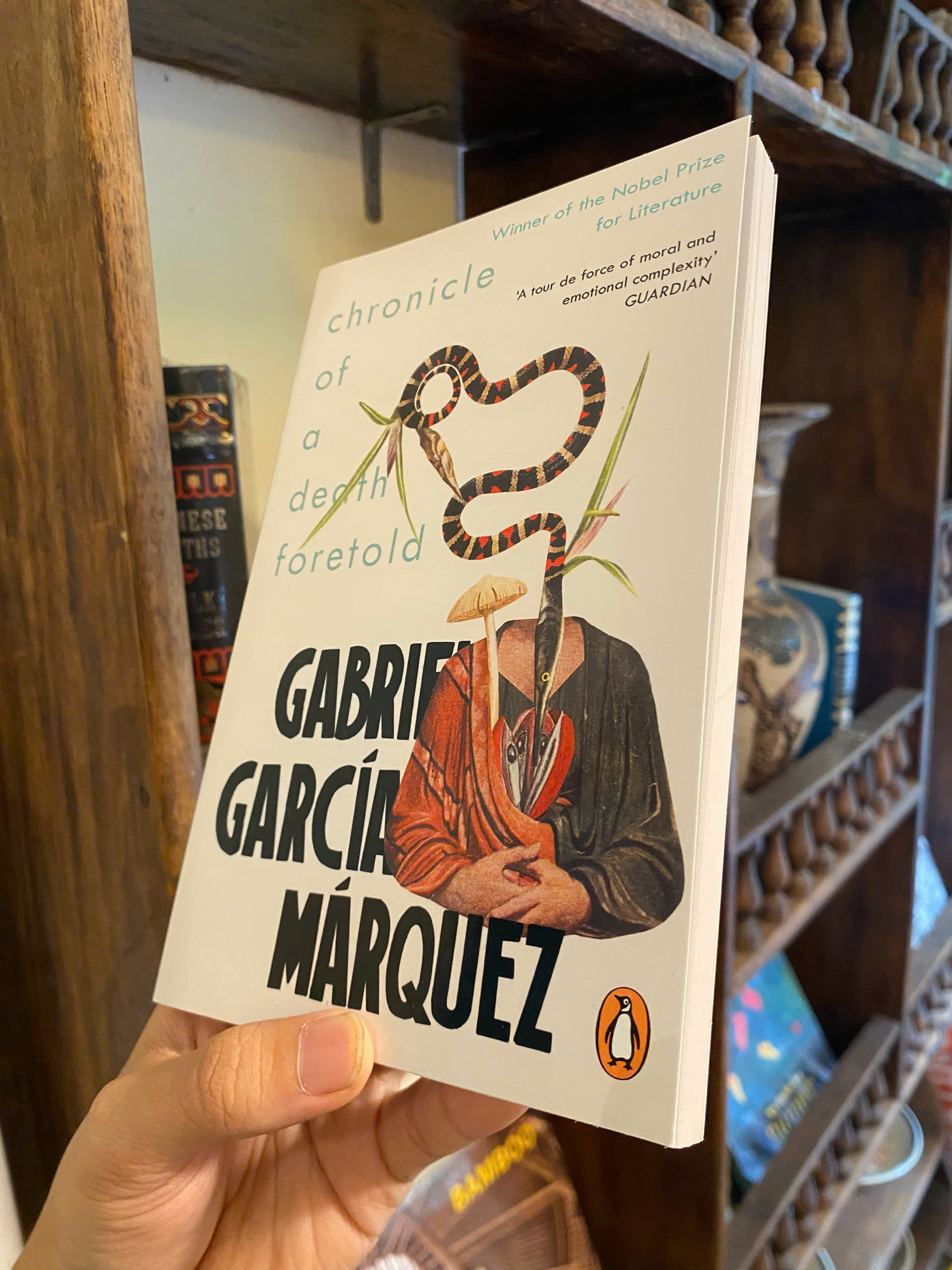 Sách - Chronicle of a Death Foretold by Gabriel García Márquez | Classics / Fiction in English