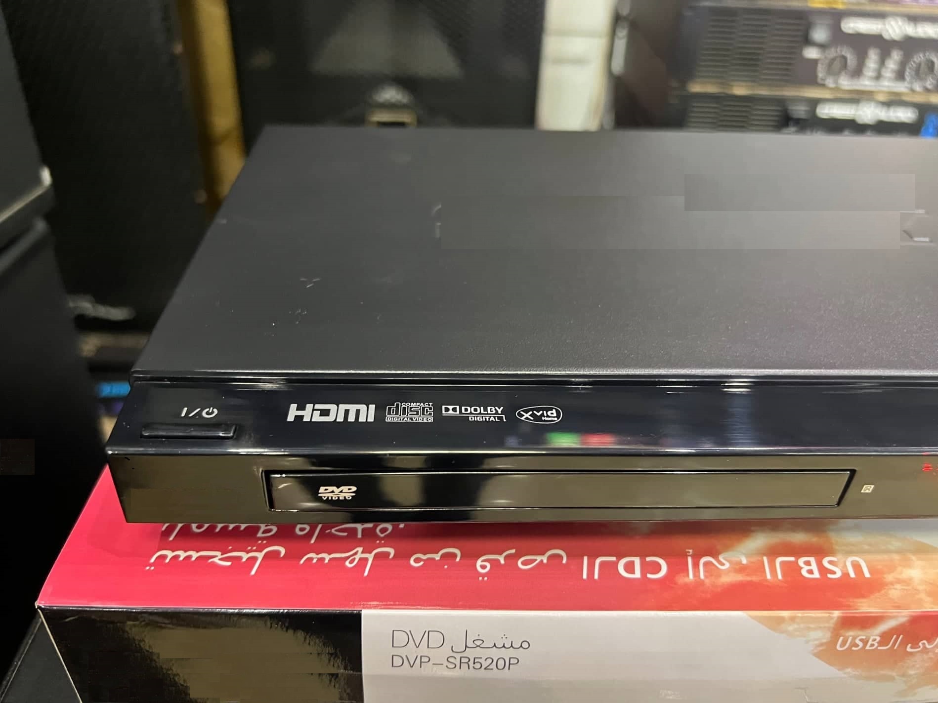 Đầu đĩa DVD DVP-SR520P: Hình ảnh sắc nét qua cổng HDMI, đọc nhiều định dạng đĩa, không kén đĩa