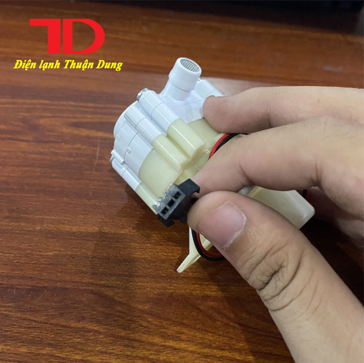Bơm trợ lực Tủ Lạnh đá rơi 12v - Điện Lạnh Thuận Dung