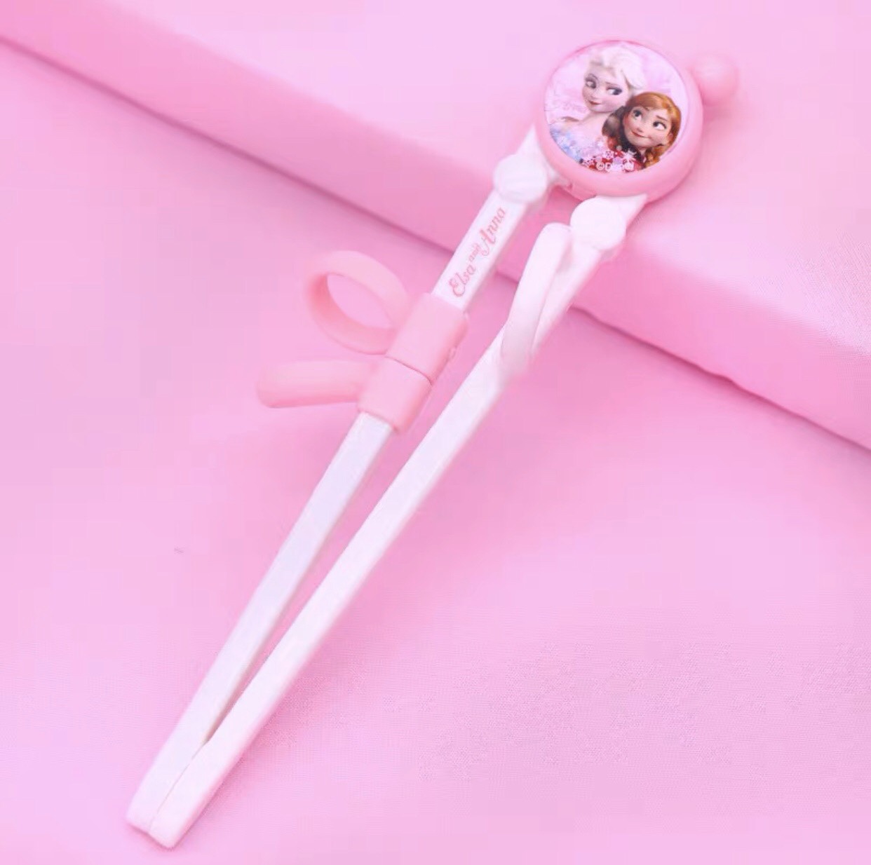 Đũa tập ăn đầu tròn hình công chúa Elsa và Anna Frozen siêu xinh cho bé gái -