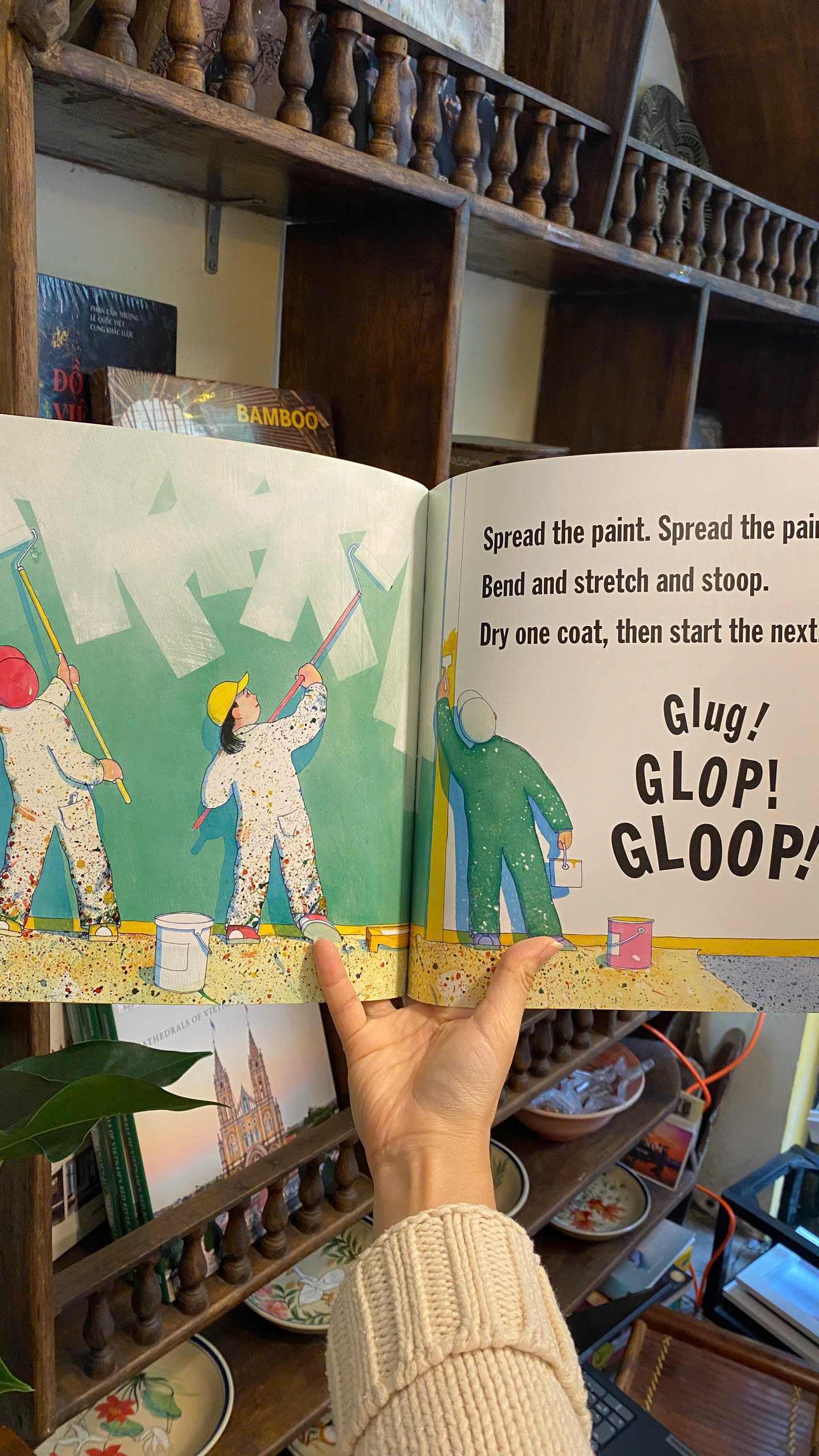 Sách - Construction (ROADWORKS) by Sally Sutton | Children's English Picture Book