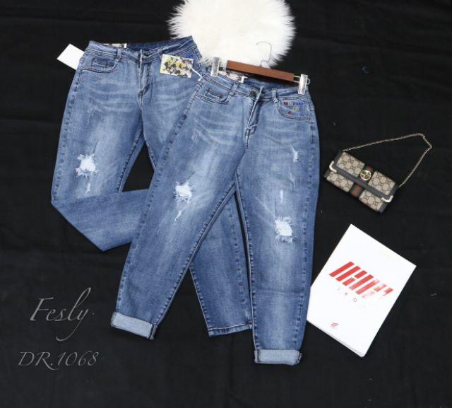 Quần Jeans Nữ Baggy Xanh Thêu Túi Rách Gối Cá Tính