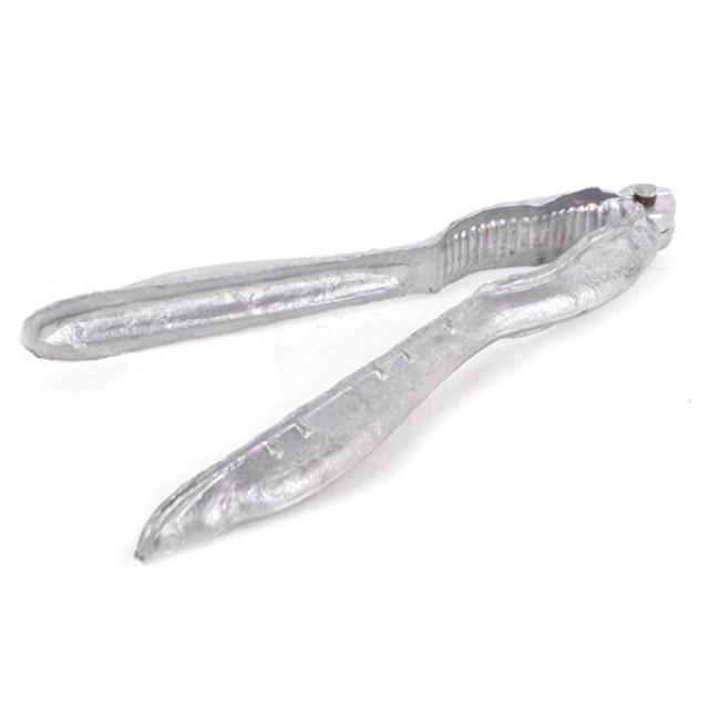 Dụng cụ kẹp càng cua ghẹ , tách vỏ hạt cứng bằng gang tiện lợi