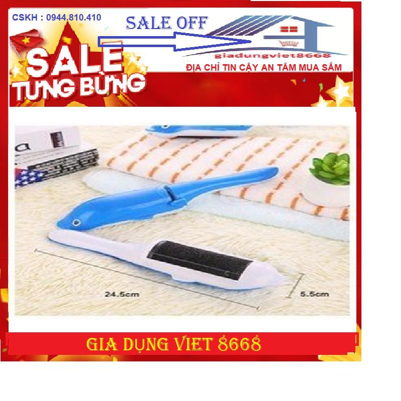 Dụng cụ lăn bụi Quần Aó Hình Con Cá Heo