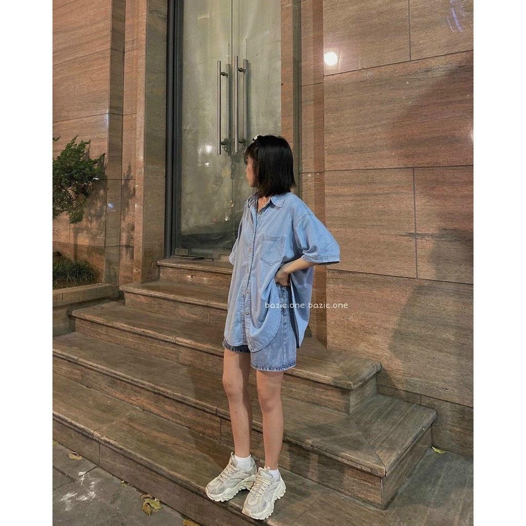 Áo Sơ Mi Bò Cộc Tay Túi Trước Vải Denim Dáng Rộng
