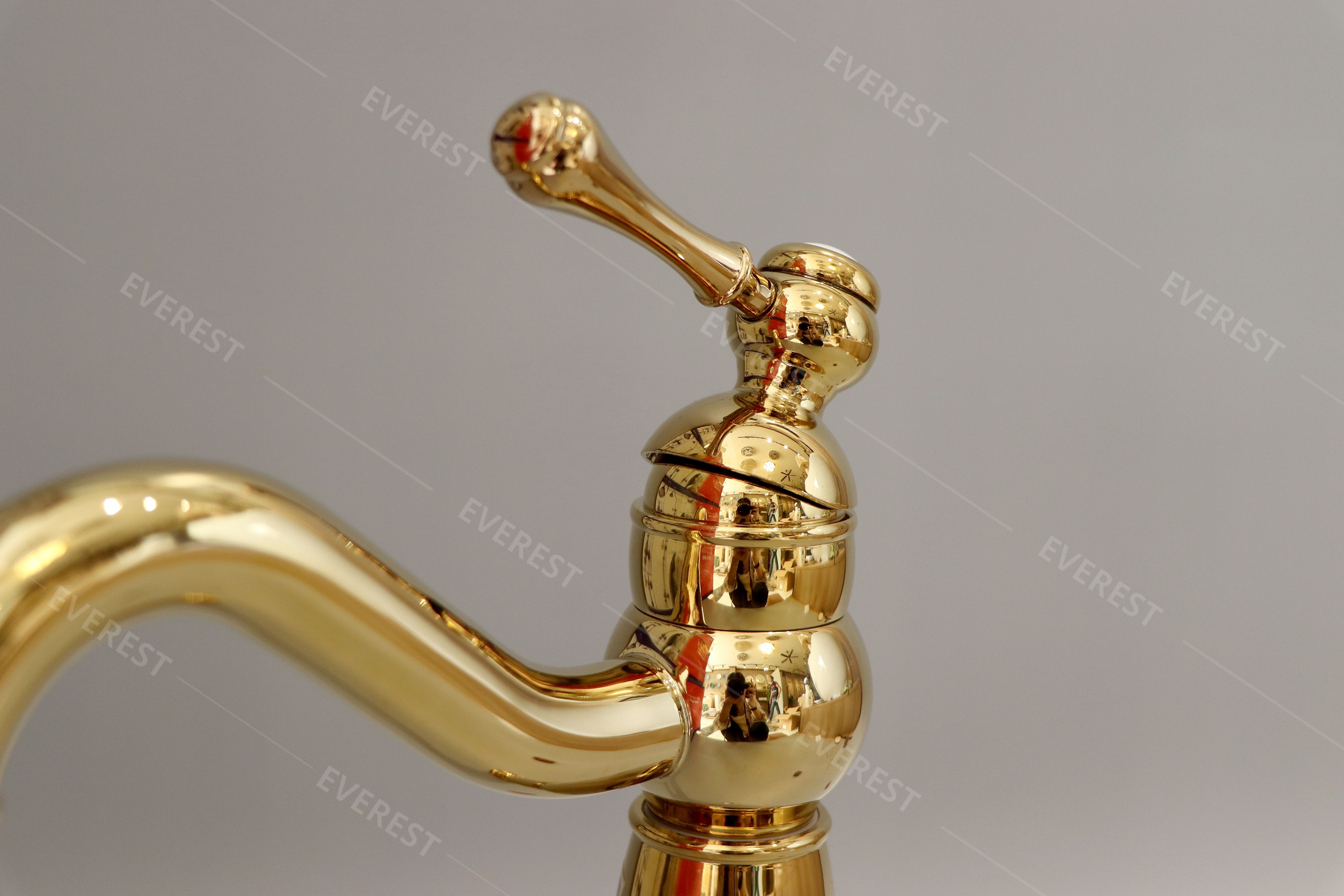 Vòi lavabo mạ vàng 30cm EV-MV26