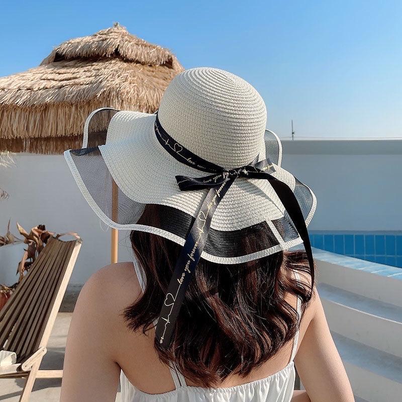 Mũ vành ,Nón vành trái tim đan cói phối lưới thời trang đi biển mùa hè cho chị em phụ nữ, rất duyên dáng và đáng yêu