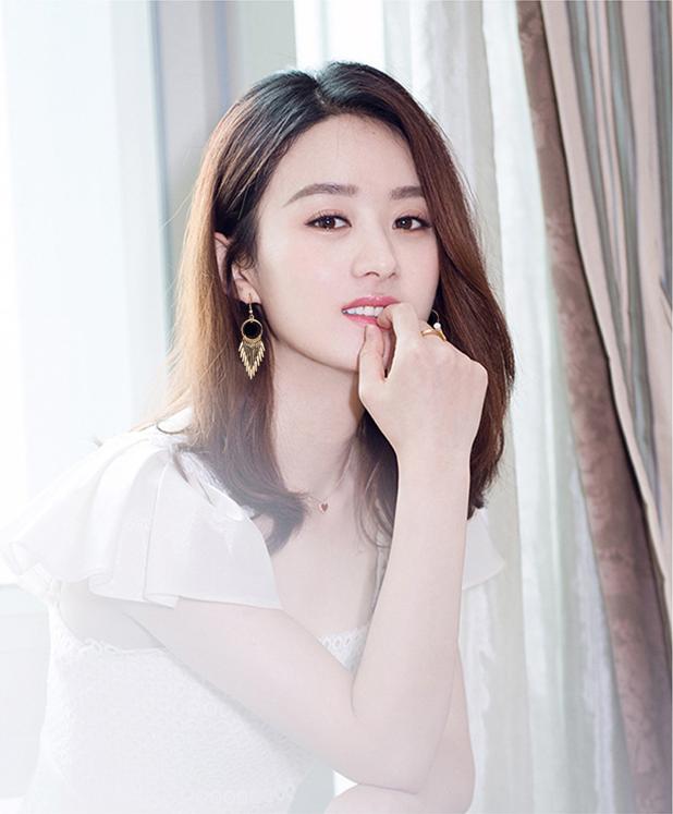 Bông tai móc tròn thả tua rua