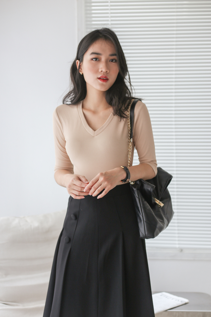 De Leah - Áo Body Cổ V - Nude