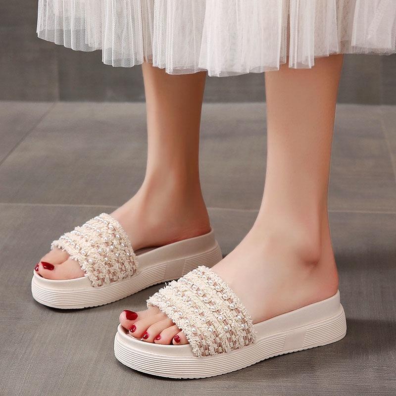 Summer fashion wearing thick-soled slippers women with skirts to wear out sandals foreign style high color value drag Joker