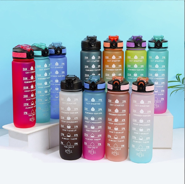 Bình đựng nước 1L có vạch báo giờ